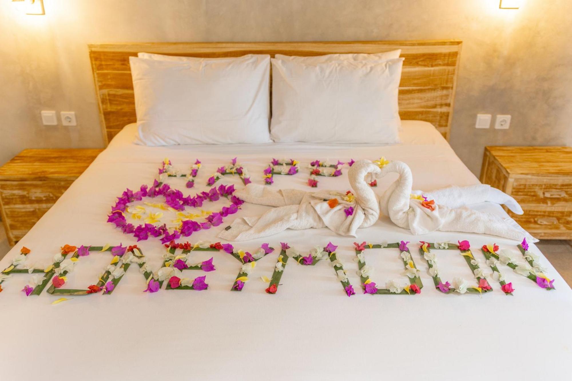 Golden Garuda Cottages Polilit Esterno foto